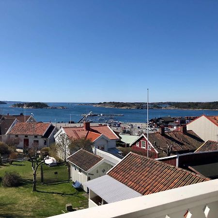 Vacker Vaning Med Havsutsikt I Stroemstads Centrum. Eksteriør billede