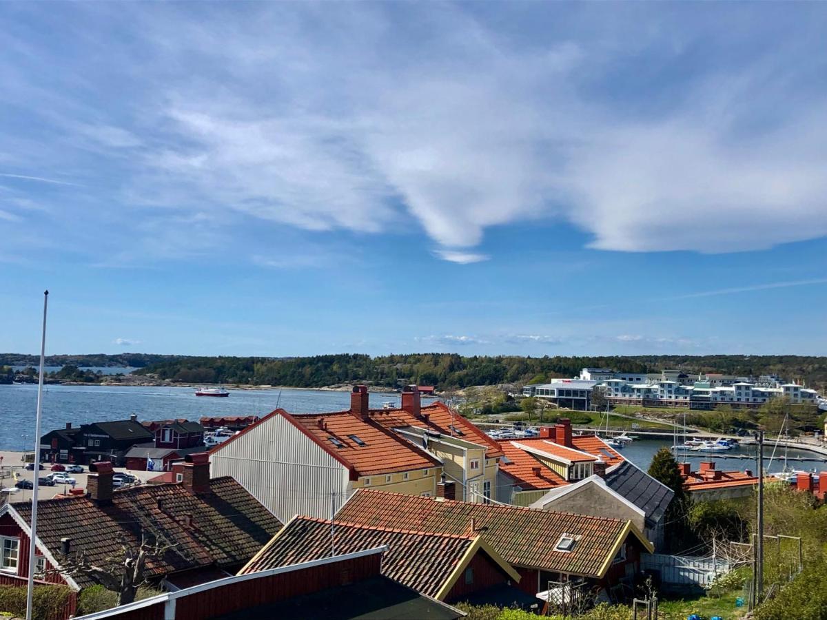 Vacker Vaning Med Havsutsikt I Stroemstads Centrum. Eksteriør billede